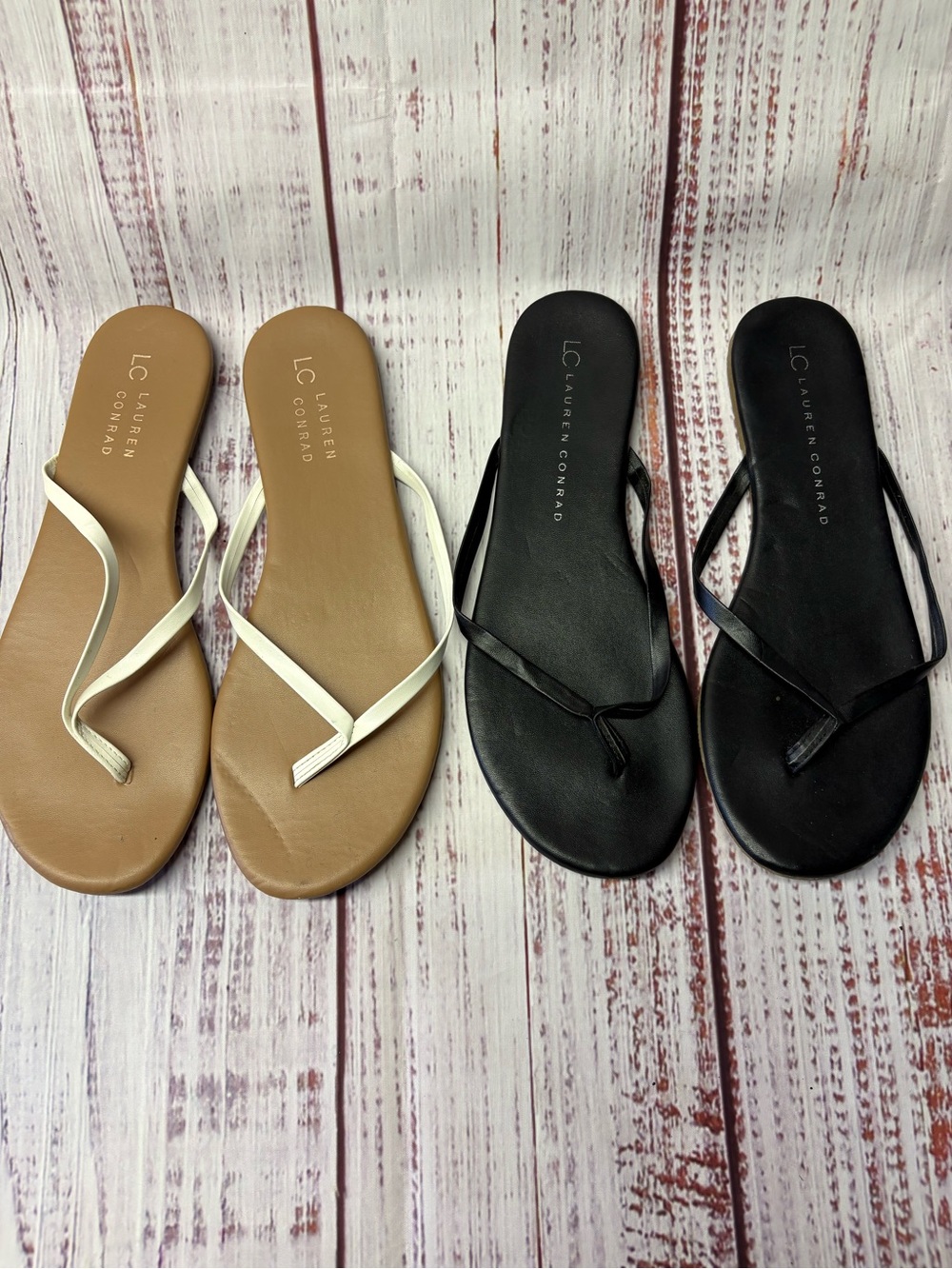 LC Lauren Conrad Flip Flop Sandals in White, Tan and Black